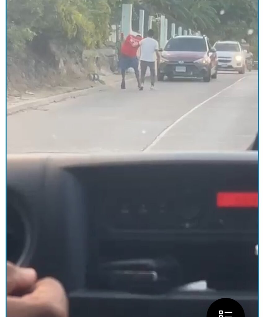 Video Dutch Quarter Chinese Beating Up Local Disabled Man