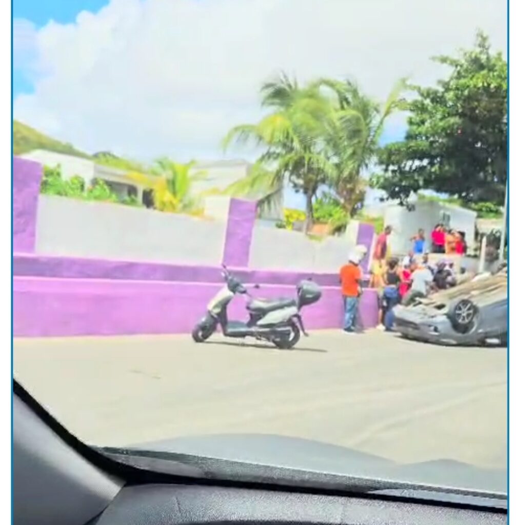 New Videos Car Accident Across from Texaco Dutch St Maarten 