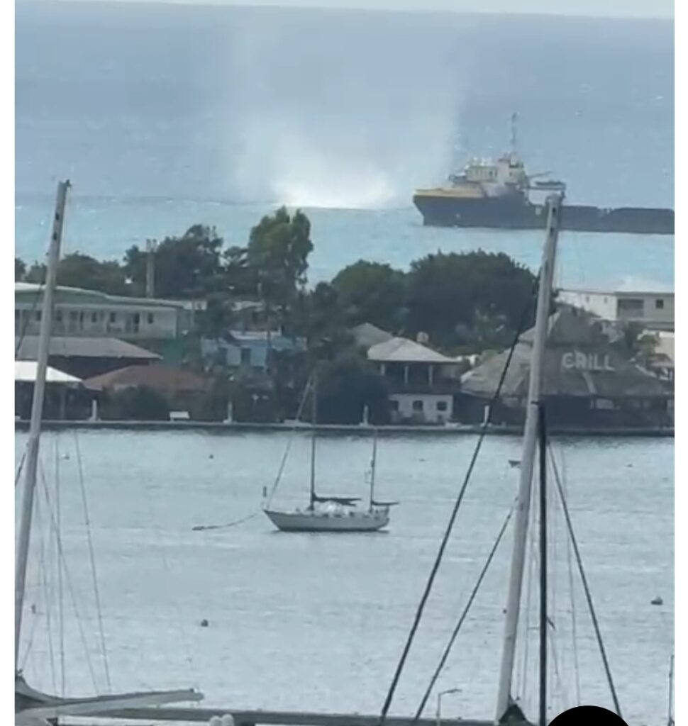 Another crazy video St Maarten twilight zone weather 