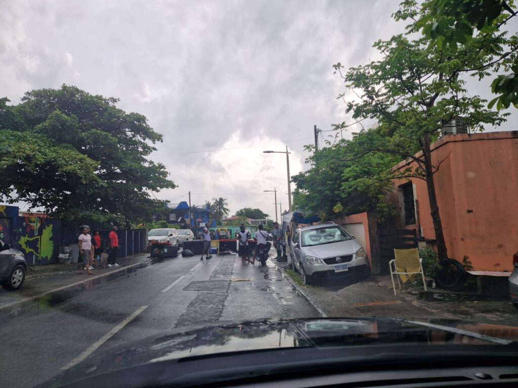 Updated Videos Heavy Gendarmes Presence Sandy Ground Saint Martin Roads Being Blocked