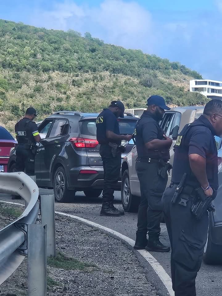 Kpsm Look out Harold Jack Hill Dutch St Maarten BEWARE