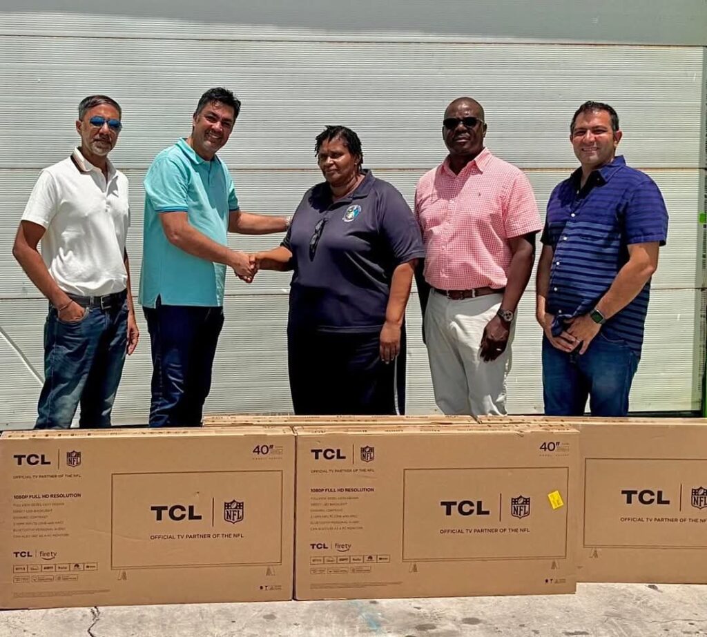 Indian Merchants Association Donates four tvs to Point Blanche Prison St Maarten