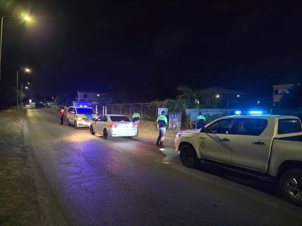 KPSM Conducts Island-Wide Nighttime Controls: Fines Issued and Scooters Confiscated Sxm St Maarten